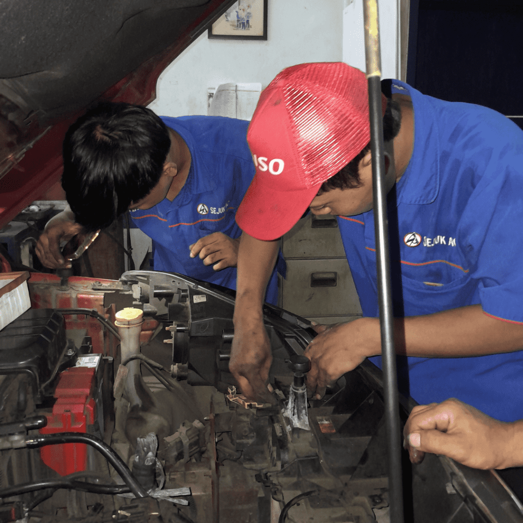 suara mesin mobil kasar