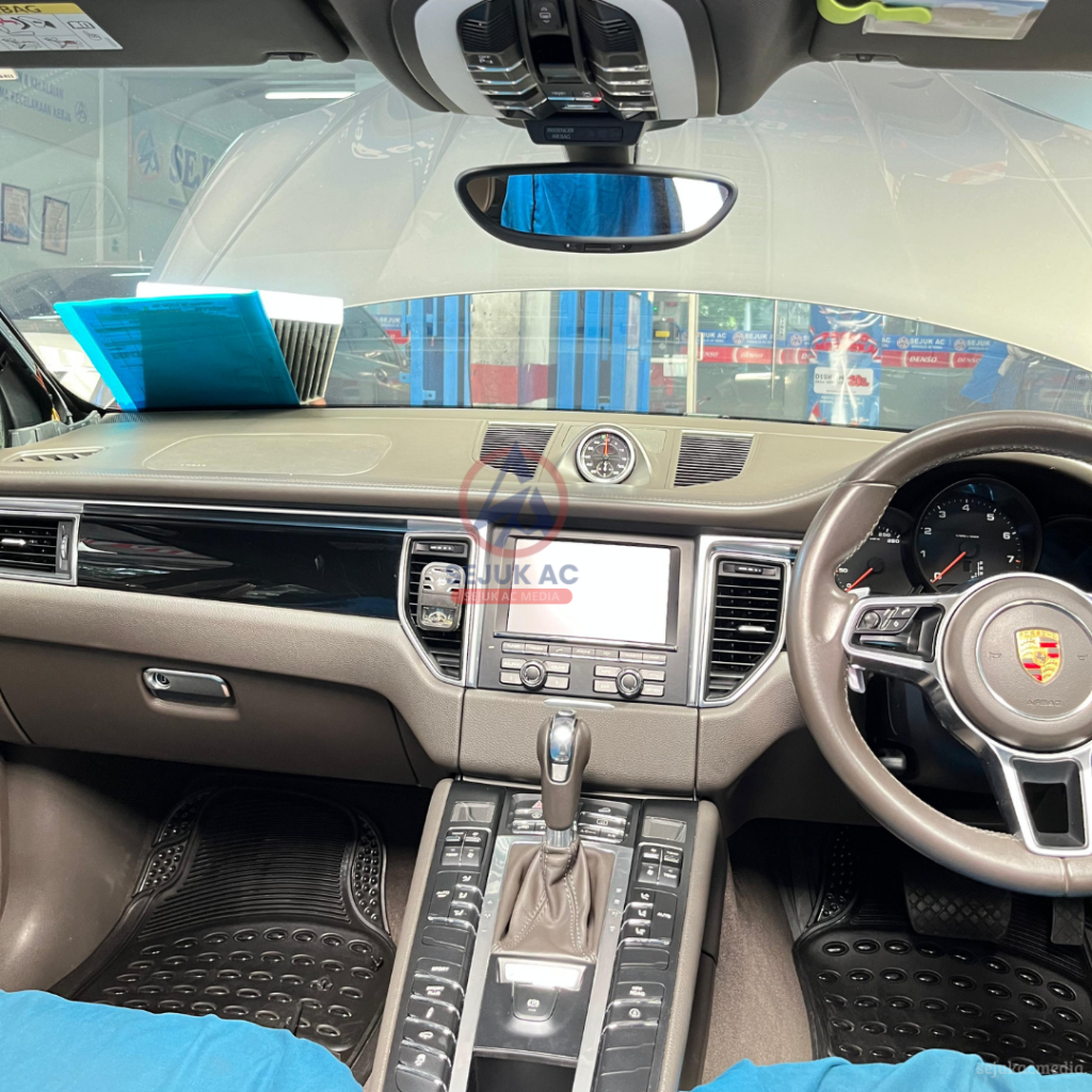 AC Porsche Macan boros freon