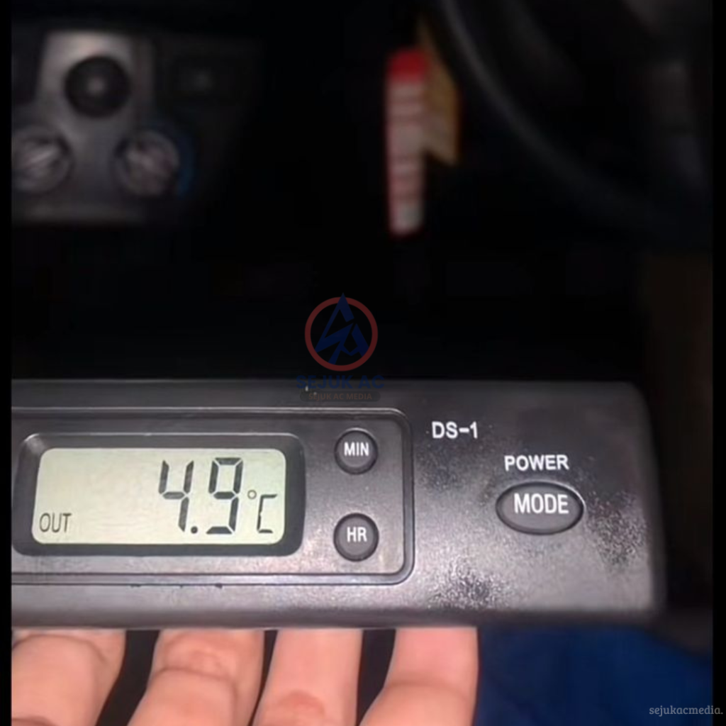 cek ac mobil sendiri