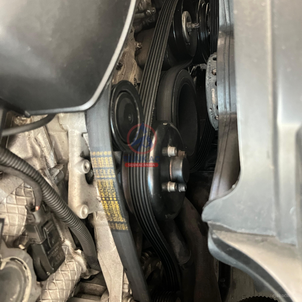 AC mobil dari bensin atau aki