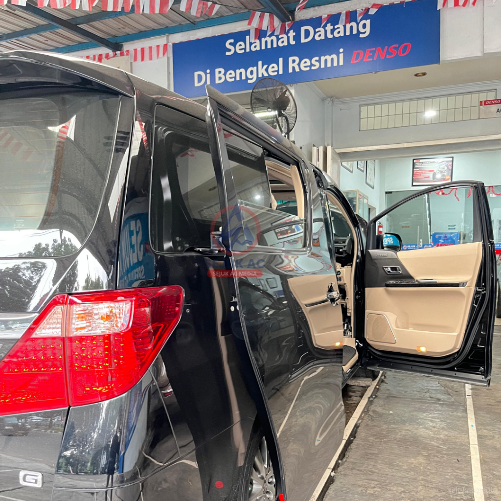 Service AC Mobil Alphard