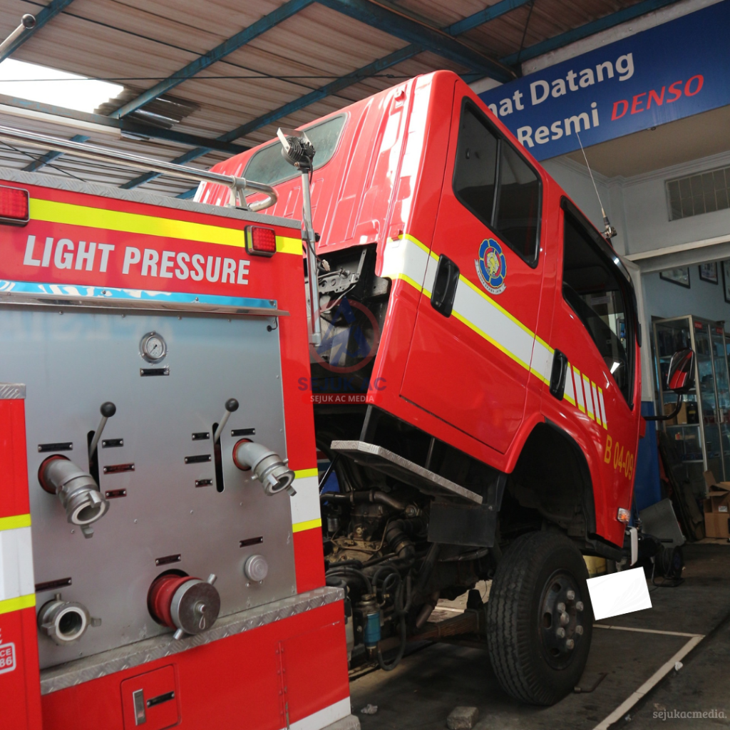 Servis AC Mobil Damkar Jakarta Barat