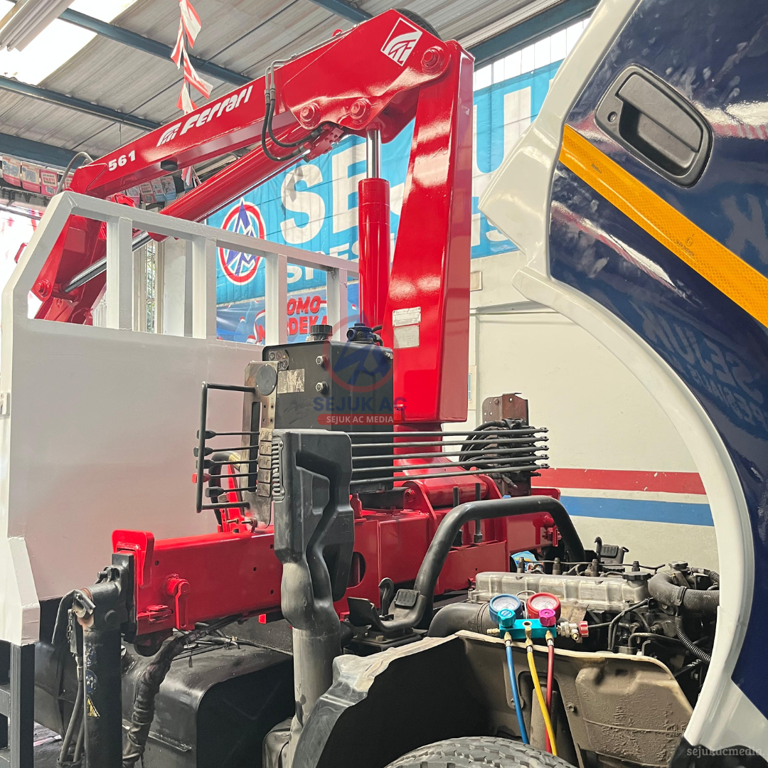 servis AC truk crane