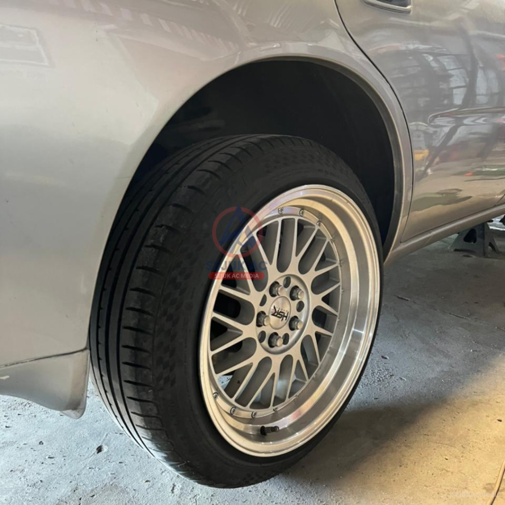 Rem Tangan Mobil Keras