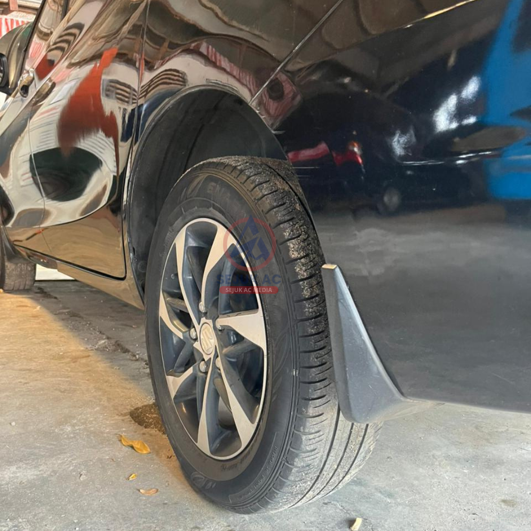 Penyebab Ban Mobil Pecah