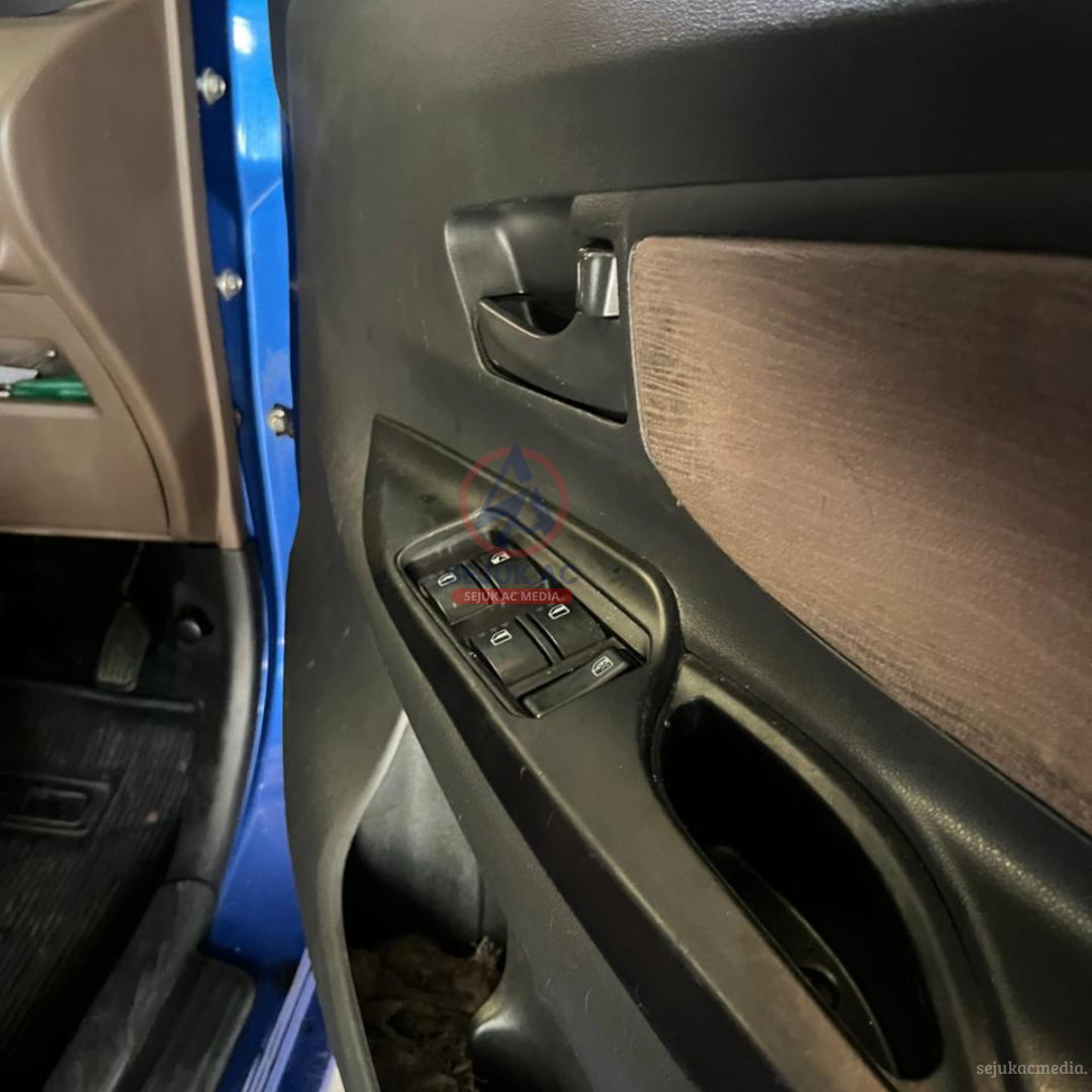 Penyebab Power Window Macet