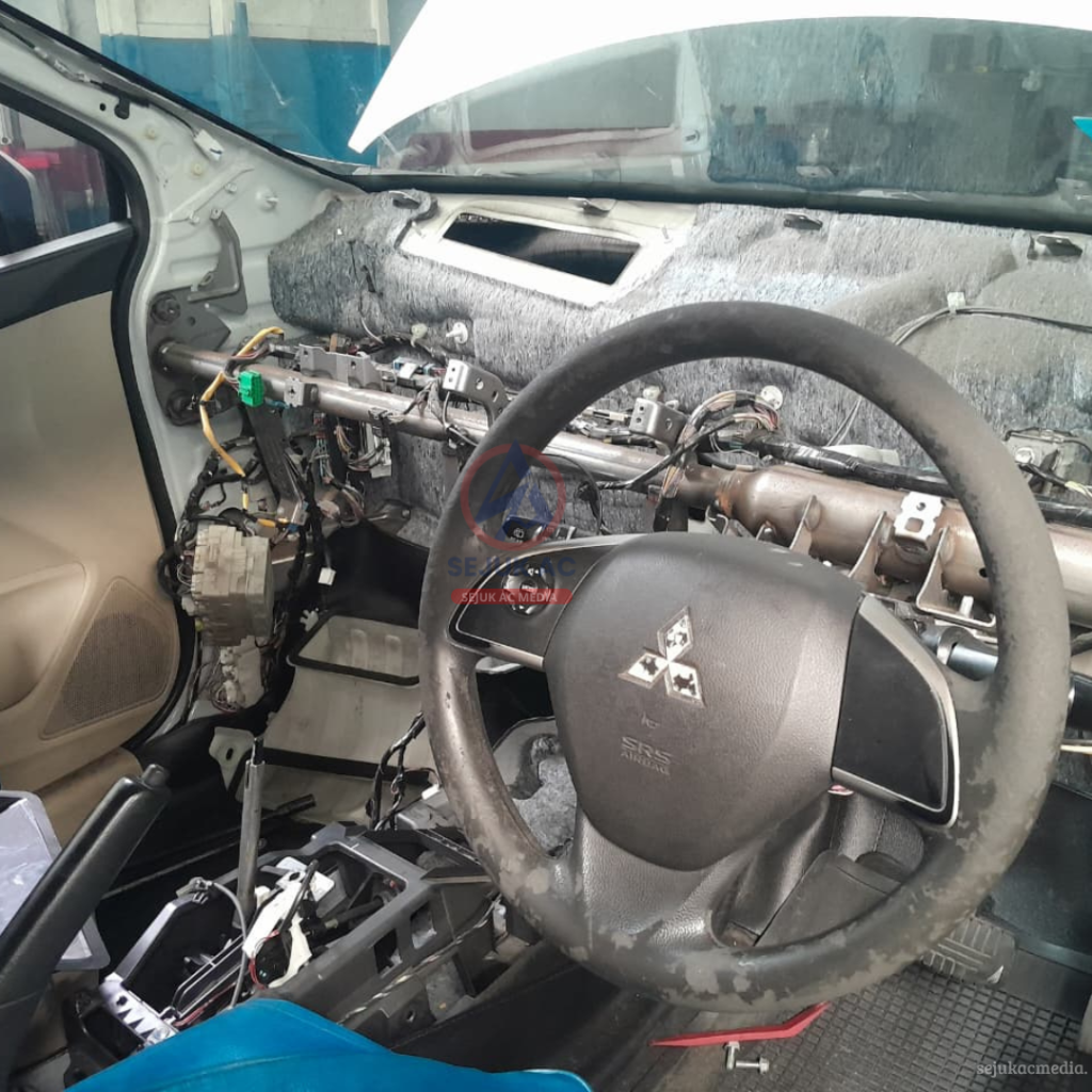 AC Mobil Lama Baru Dingin