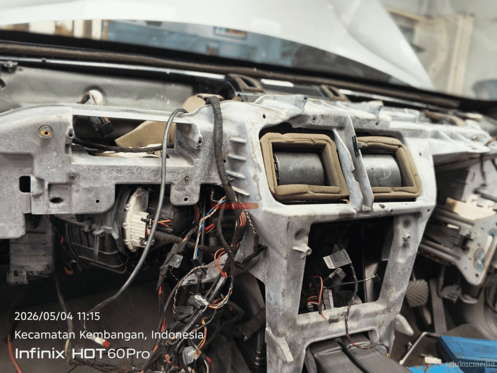 ac mobil awalnya dingin