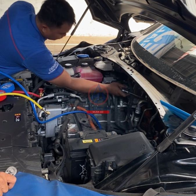ciri ciri selang ac mobil bocor