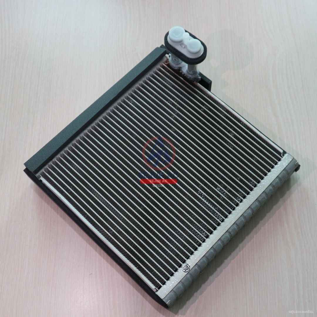 evaporator ac mobil membeku