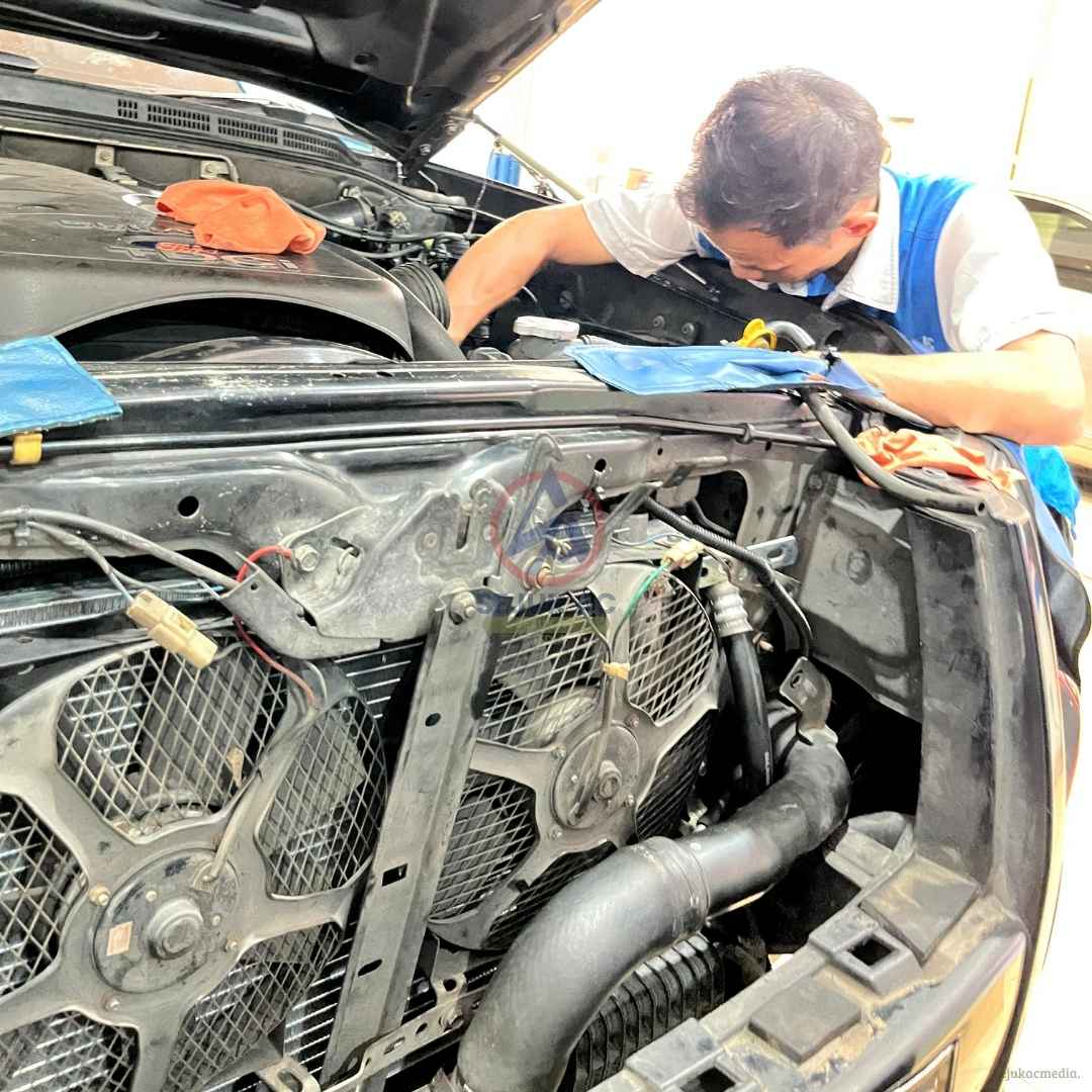 kipas radiator mobil berputar terus