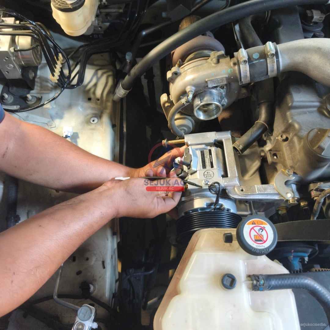 mobil nyendat saat ac nyala