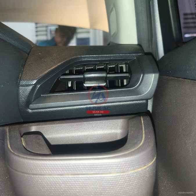 kisi ventilasi kabin mobil tanpa filter ac di bengkel ac mobil jakarta barat sejuk ac