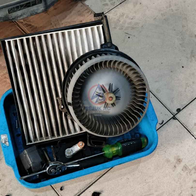 pemeriksaan kipas blower dan cara kerja resistor blower ac mobil di bengkel sejuk ac joglo jakarta barat