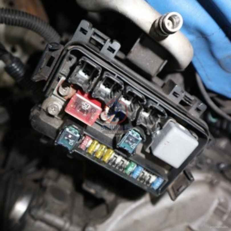 fungsi sekring ac mobil