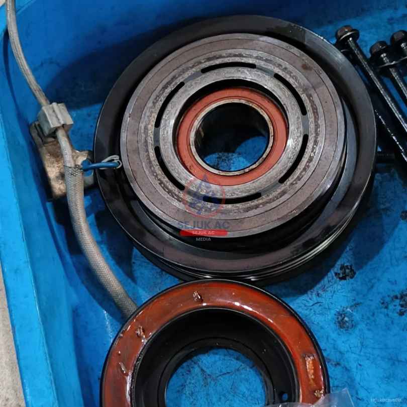 penyebab magnetic clutch ac mobil berputar terus