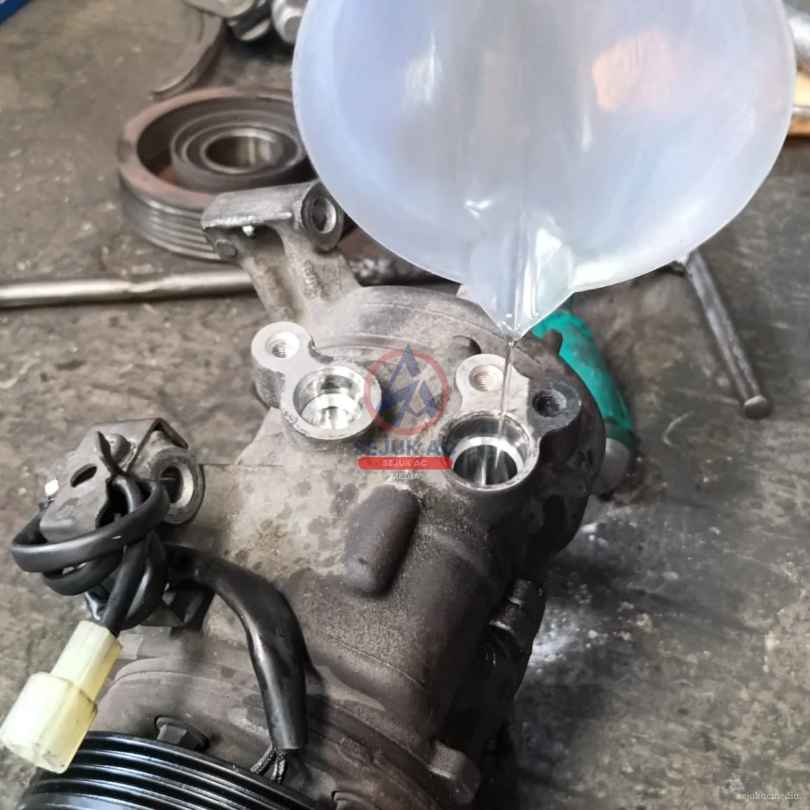 takaran oli kompresor ac mobil